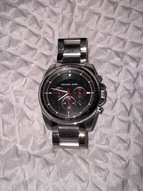 Michael Kors MK8132 Mens Silver Chronograph Watch – Needs Repair